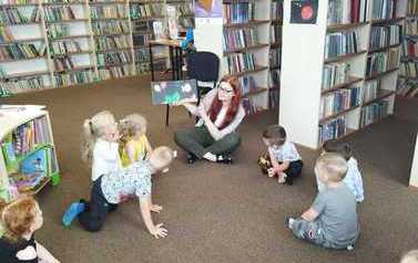 POWITANIE LATA W BIBLIOTECE 4