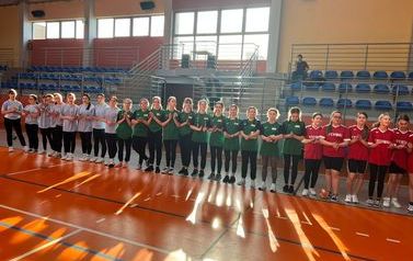 Międzygminne zawody w piłkę ręczną dziewcząt klas 7-8 8