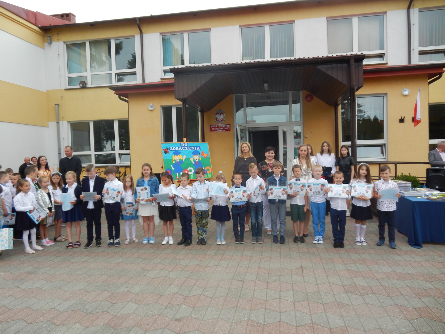 Szkoła Podstawowa W Liścu Wielkim