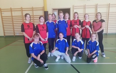 Zdjęcie do Mistrzostwa gminy w unihokeju kl. VII i VIII