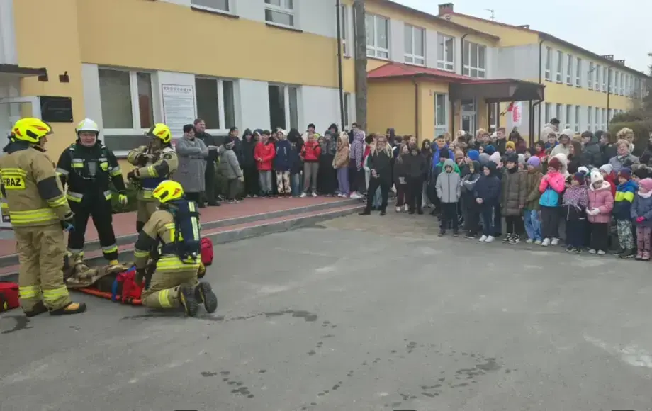 pr-bna-ewakuacja-szko-y-i-przedszkola-sp-im-boles-awa-prusa-w-li-cu